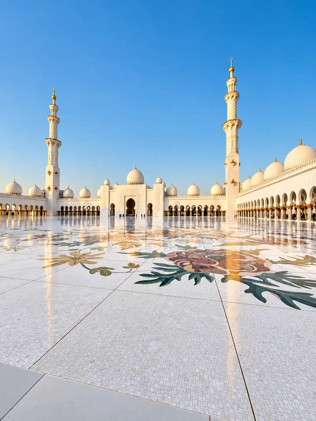 Sheikh Zayed Moschee — Ausflüge in Abu Dhabi