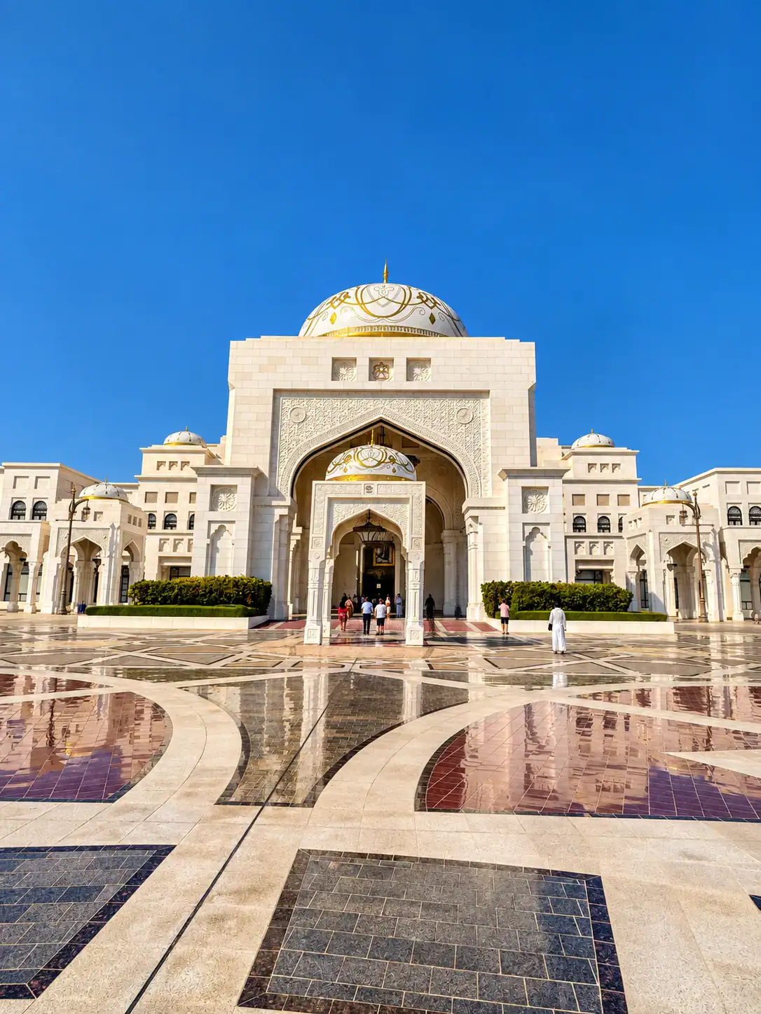 Sheikh Zayed Grand Mosque in Abu Dhabi
